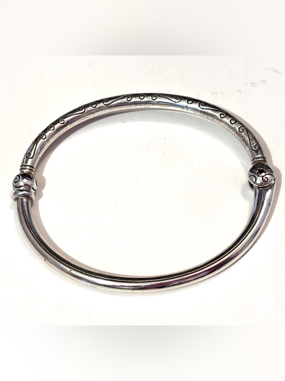 Brighton Charming Bangle bracelet in Silver Hinged Holds beads, charms & spacers